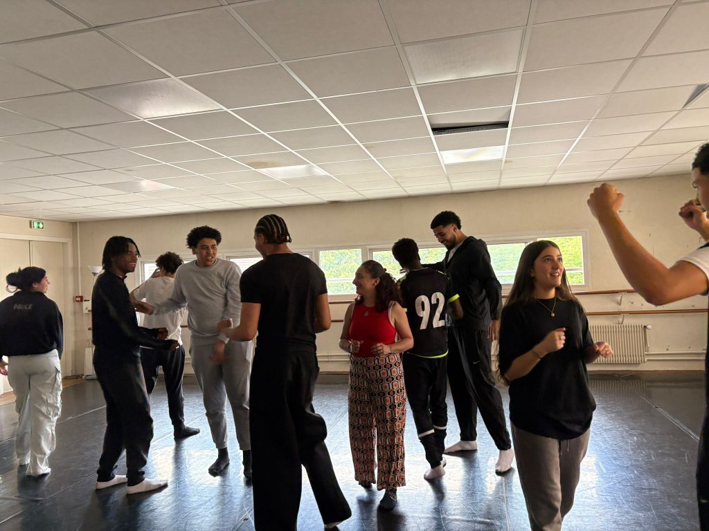 Lycée Paul Painlevé à Courbevoie yoga du rire