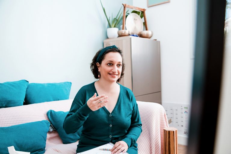 Elisabeth Bernardo praticienne en hypnose, EMDR, EFT, psychologie de l'energie, Colombes La Garenne Colombes Visio