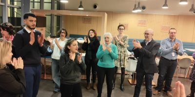 Accompagnement en entreprise : Prévention des RPS et QVCT, inclusion, communication , ateliers et conférences ludiques Yoga du Rire Atelier Paris Région Parisienne Ateliers de cohésion d'équipe